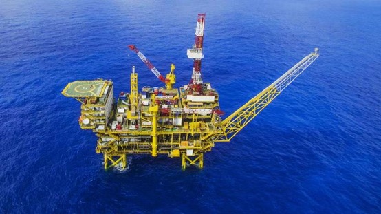 1、海南文昌海上采油平臺.jpg